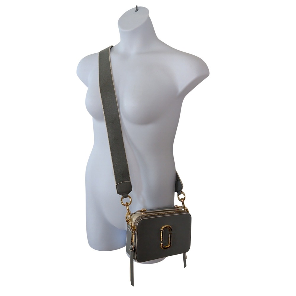 Marc Jacobs The Sure Shot Large Snapshot Crossbody Purse Gray M0015898 - Picture 2 of 16